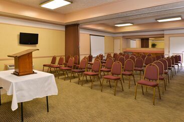 هتل Quality Inn & Suites Fayetteville I 95