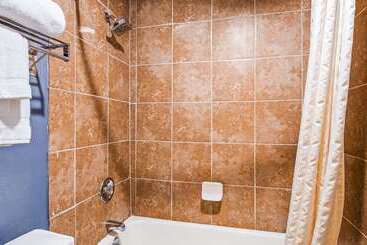 هتل Quality Inn & Suites Fayetteville I 95