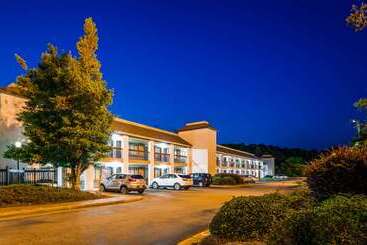 هتل Quality Inn & Suites Fayetteville I 95