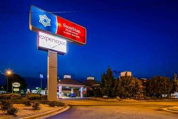 هتل Quality Inn & Suites Fayetteville I 95