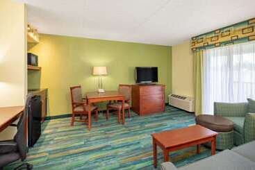 هتل Wingate By Wyndham Valdosta/moody Afb
