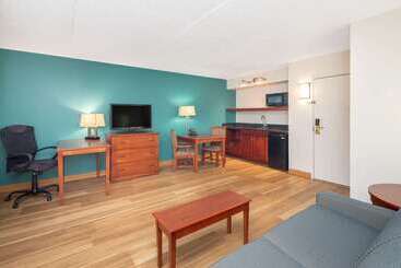 هتل Wingate By Wyndham Valdosta/moody Afb