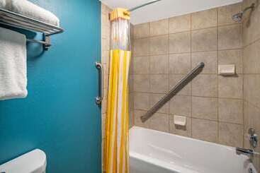 هتل Wingate By Wyndham Valdosta/moody Afb