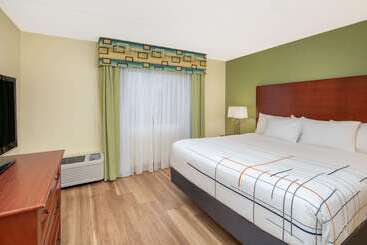 هتل Wingate By Wyndham Valdosta/moody Afb