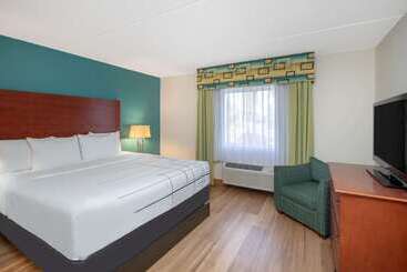 هتل Wingate By Wyndham Valdosta/moody Afb