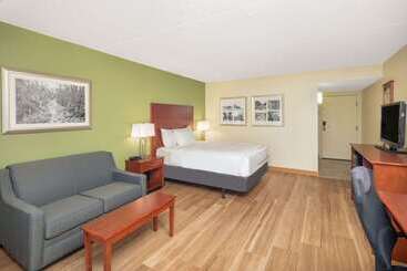 هتل Wingate By Wyndham Valdosta/moody Afb