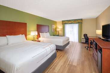 هتل Wingate By Wyndham Valdosta/moody Afb