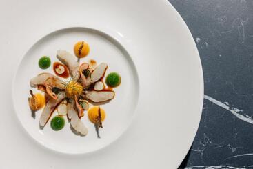 Dam Boutique Hotel & Restaurant
