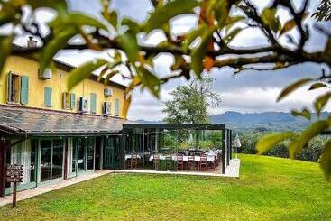 هتل Agriturismo Contea Di Val D'amone