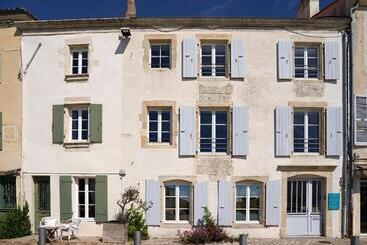 هتل Villa De L'eclusier