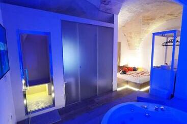 تختخواب و صبحانه Christian S Suites & Spa