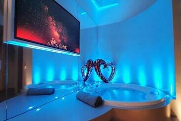 تختخواب و صبحانه Christian S Suites & Spa