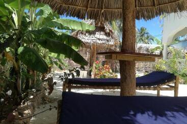 تختخواب و صبحانه Furaha Lodge