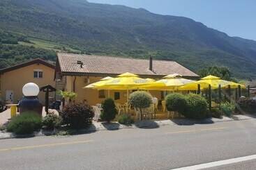 هتل Gite La Cigale Lit En Dortoir