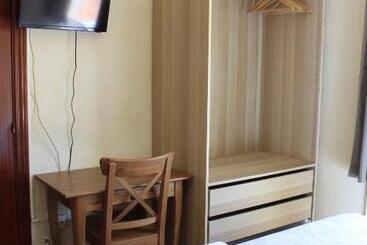 Hostal La Romànica - Sabadell