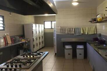 هاستل Auberge De Poé