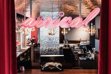 هتل Amedia Express Graz Airport, Trademark Collection By Wyndham