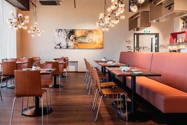 هتل Amedia Express Graz Airport, Trademark Collection By Wyndham