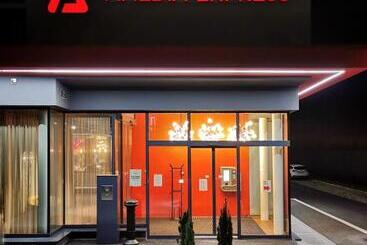 هتل Amedia Express Graz Airport, Trademark Collection By Wyndham