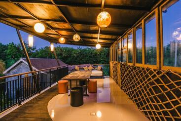 Mai Hostel Lembongan   Adults Only