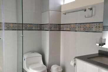 هاستل Hostal Alvasar