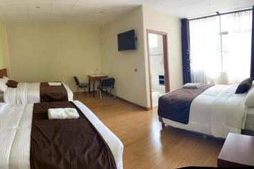 هاستل Hostal Alvasar