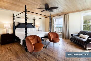 هتل Grassy Flats Resort & Beach Club