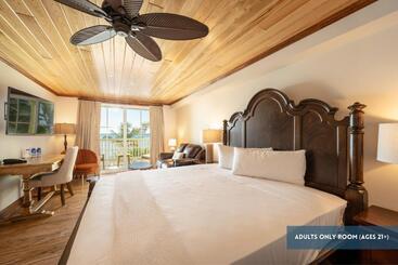 هتل Grassy Flats Resort & Beach Club