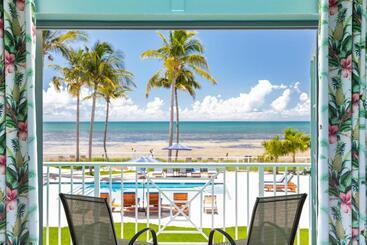هتل Grassy Flats Resort & Beach Club