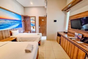 هتل Sekuro Village Beach Resort