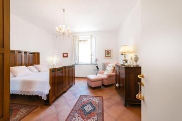 پانسیون Bb Porta Augustea   Fano
