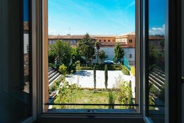 پانسیون Bb Porta Augustea   Fano