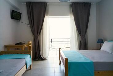 پانسیون Sunset Boulevard Rooms