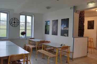 هاستل Auberge De Jeunesse La Hulotte