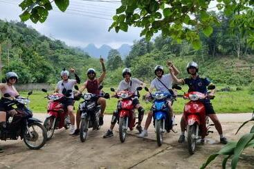 هاستل Nomadders Ha Giang