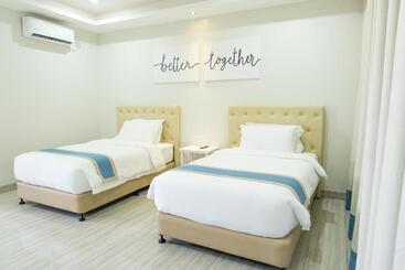 هتل Hampton Suites