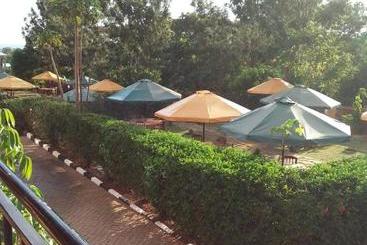 هتل Mayapple Airport View  Kisumu