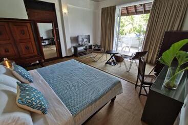 هتل The Beach House By Reveal