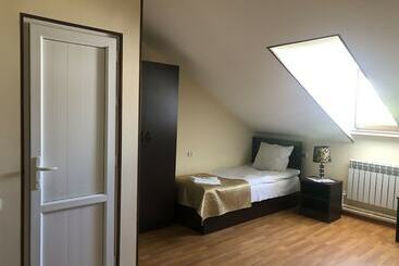 بنسيون Check Inn Dilijan