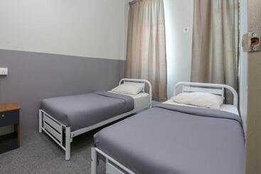 پانسیون Spot On 89751 Bed Station Guest House   Hostel