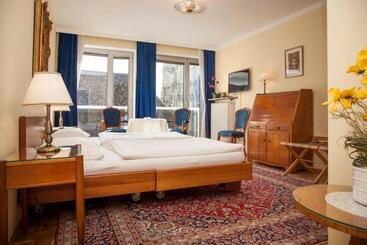 Pension Sacher Apartments Am Stephansplatz