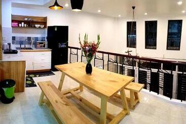 Stay Hostel   300m From The Ferry