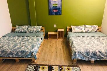 Stay Hostel   300m From The Ferry