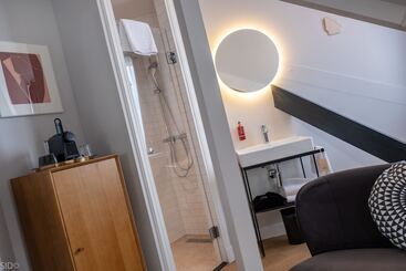 Finch Boutique Hotel, Downtown