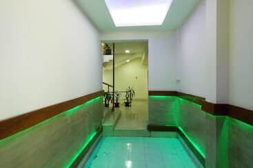 هتل Hill Town Residence