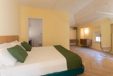 Metropolitan Suites