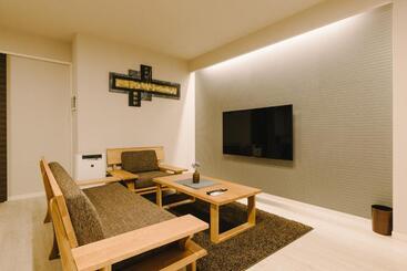Grand Base Karatsu Ekiminami