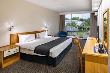 Отель African Sky Newcastle Inn