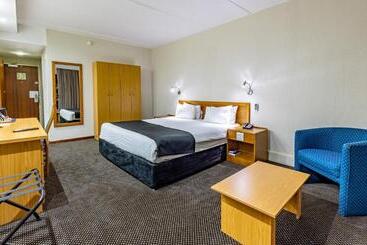 Отель African Sky Newcastle Inn