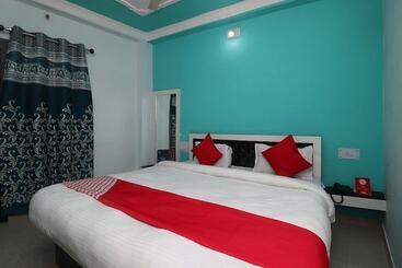 Otel J B Palace